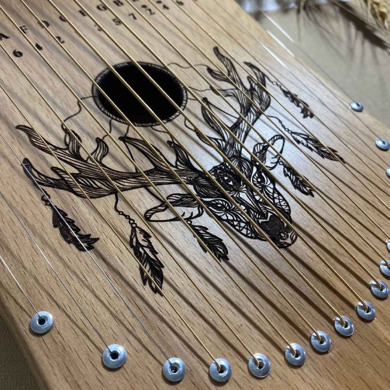 Harpika 手工雕刻竖琴 – 自然和声木质杰作 16弦