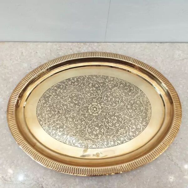 印度圆形黄铜托盘 – 高品质花卉雕刻
