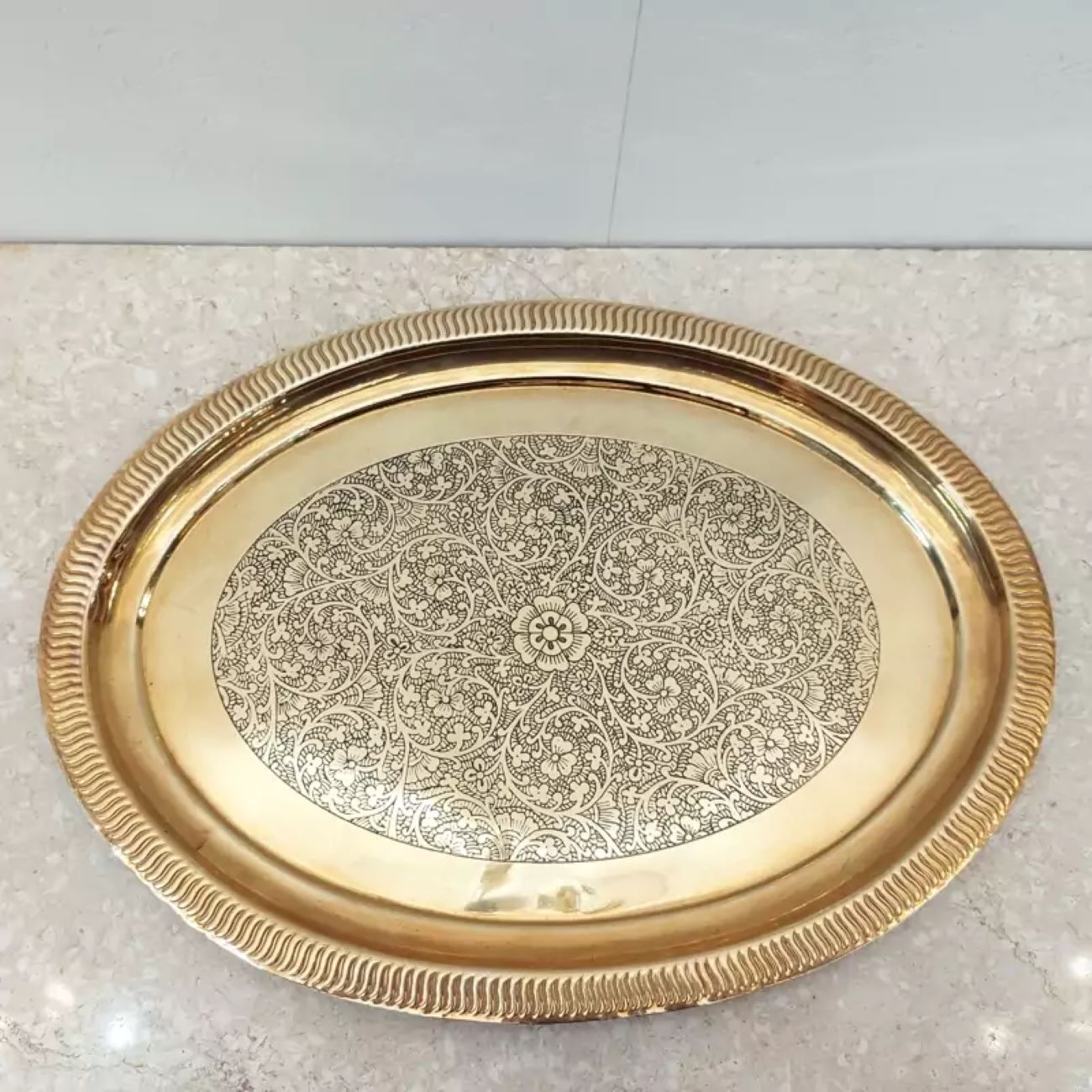 Main image of 印度圆形黄铜托盘 – 高品质花卉雕刻