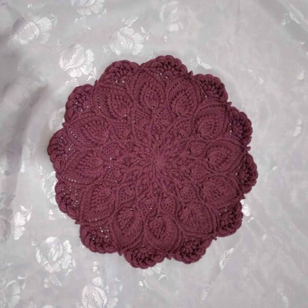 红色花卉流苏手工餐垫 – 精致花卉中心装饰