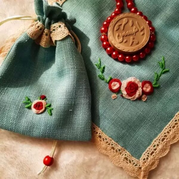 时尚刺绣祈祷垫 – 含土尔巴与祈祷念珠