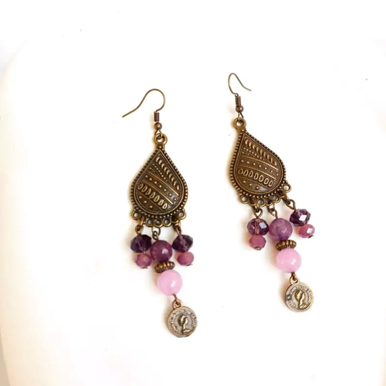 传统项链与耳环套装 – 配有紫玉石和紫水晶