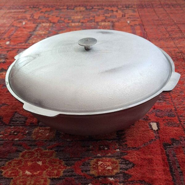 Cast Iron Kazan Pot - Suitable for Outdoor Cooking with Lid (4)