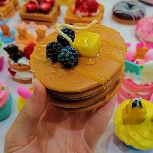 精美煎饼造型蜡烛 – 带黄油、蜂蜜与黑莓