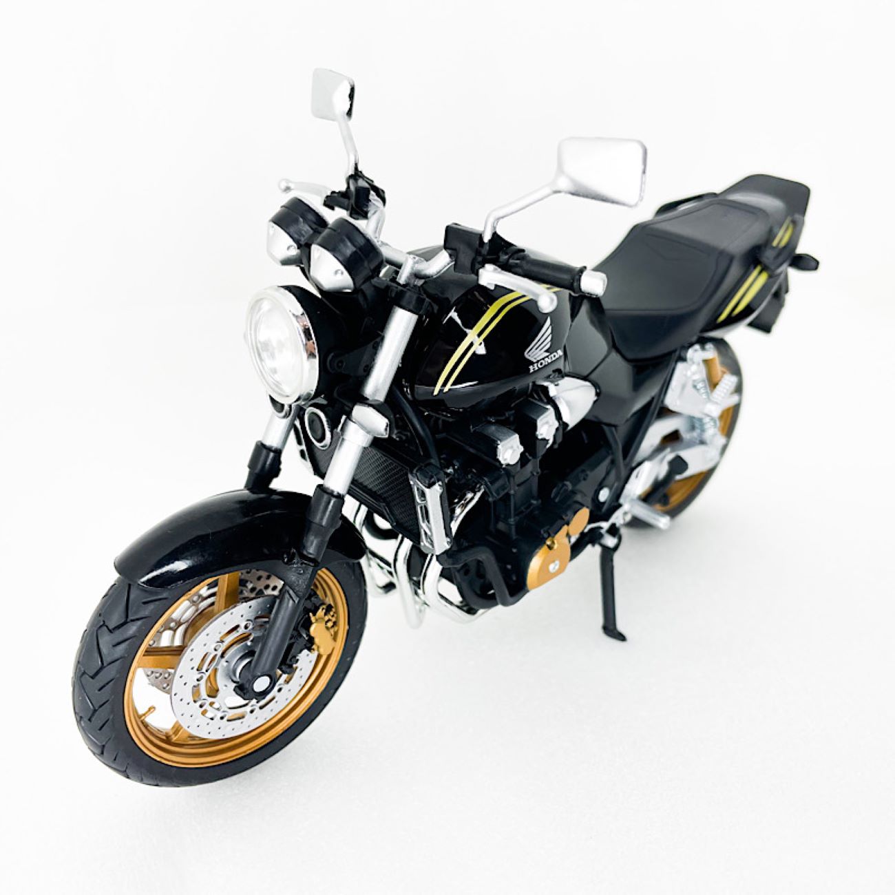 Main image of 本田 CB1300 风格摩托车模型 – 逼真玩具，适合儿童及收藏者