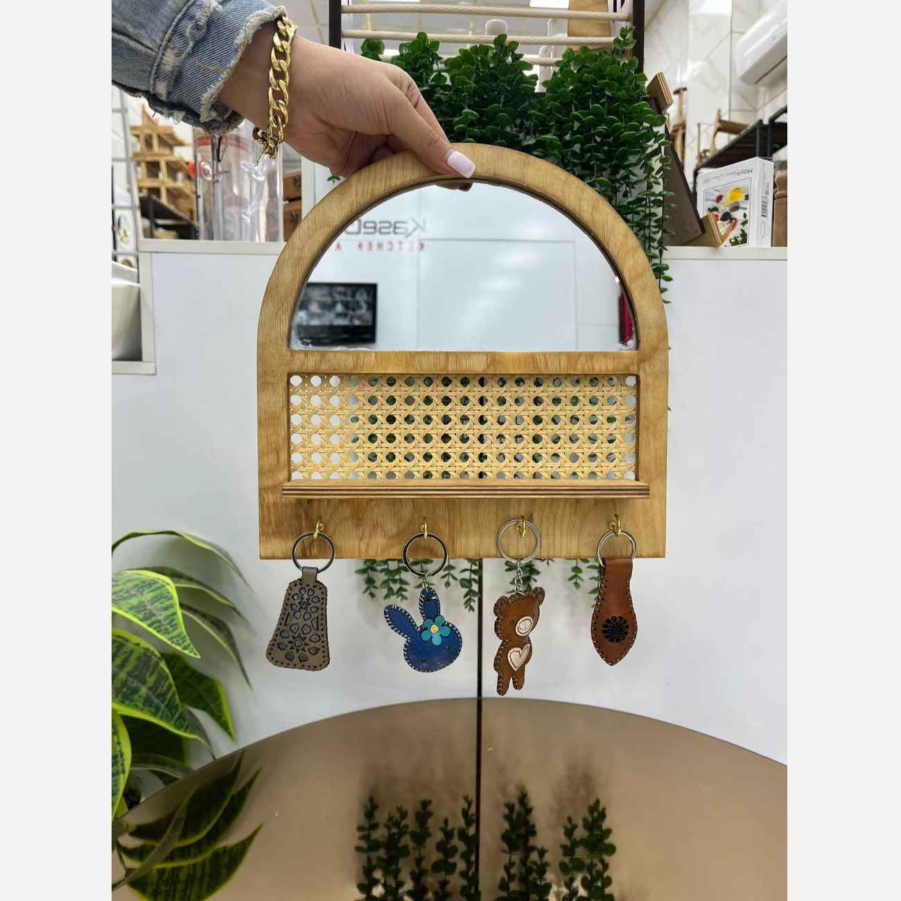 木质壁挂钥匙架 – 镜面设计