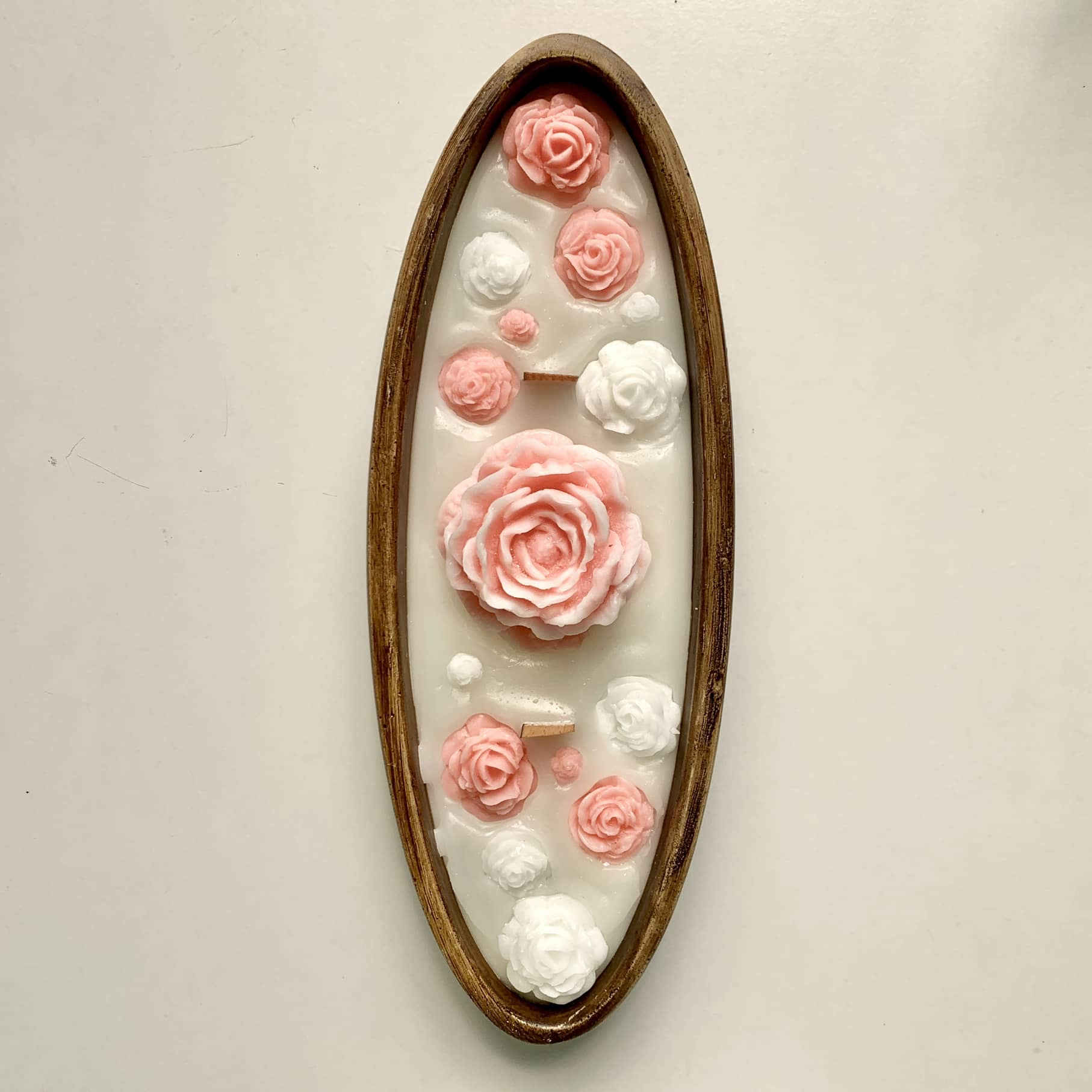 香氛木质罐蜡烛 – 花卉设计，适合礼品或家居装饰