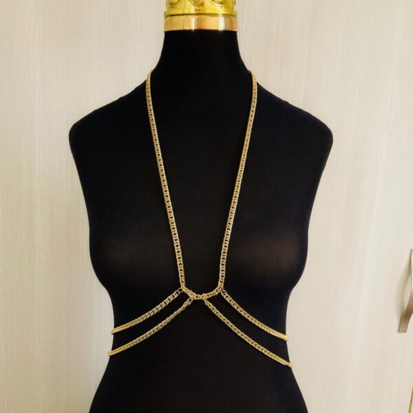 Body Chain for Dresses – Elegant Design Suitable for Low-Back Outfits