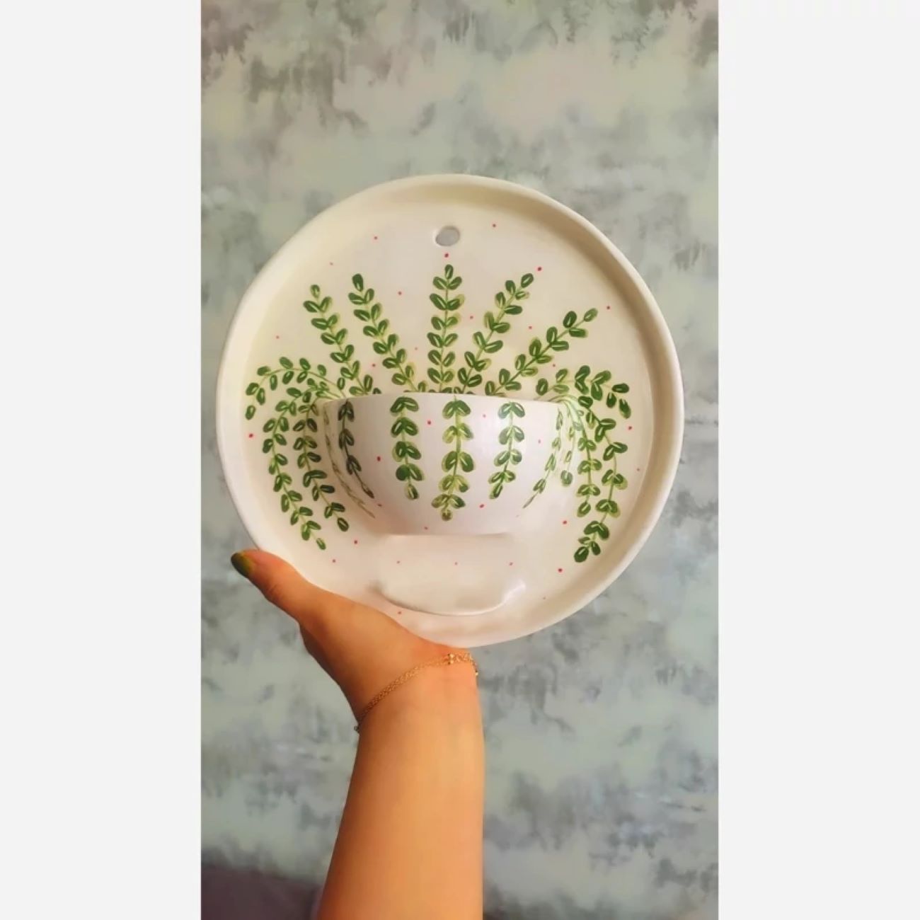 陶瓷挂墙花盆 | 优雅叶纹花盆