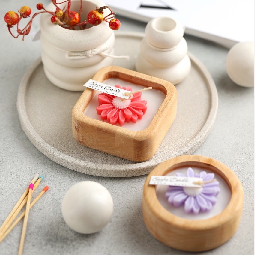 Main image of 洋甘菊木质罐蜡烛 – 清洁燃烧，持久耐用且时尚