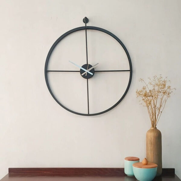 Contemporary Metal Wall Clock – Simple and Elegant Timepiece