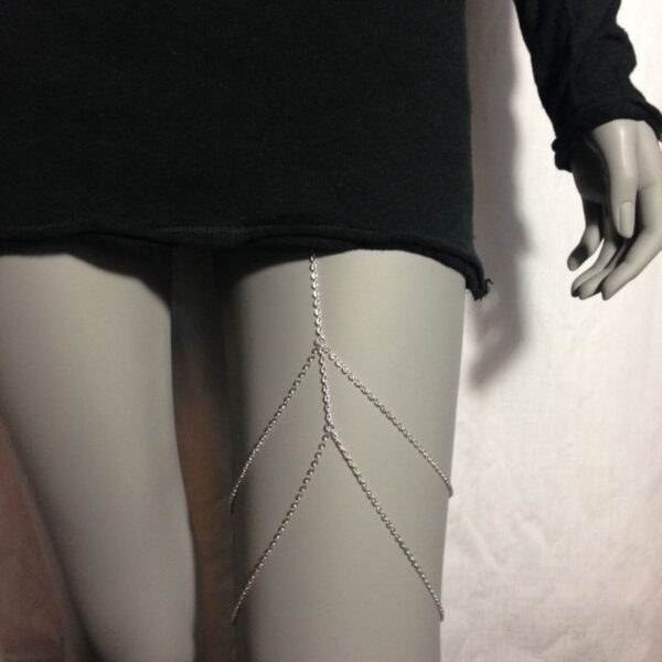 Delicate Thigh Chain Accessory – Suitable for Bridal or Evening Wear