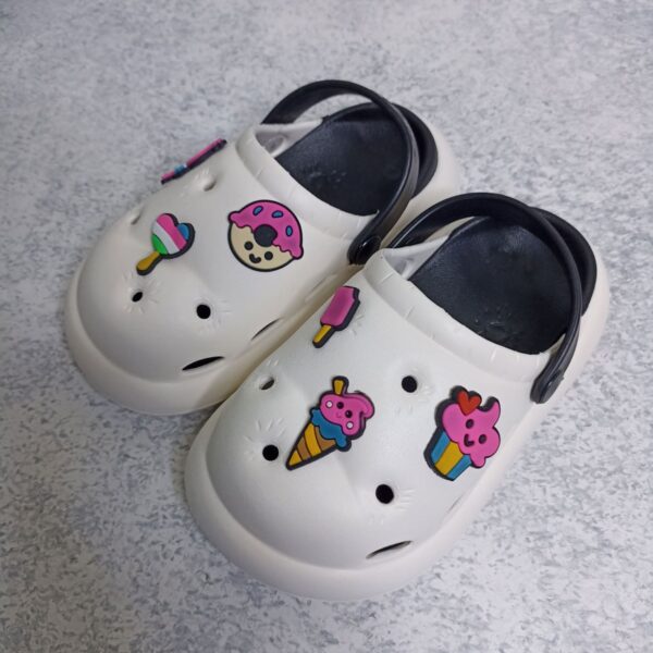 Easy slip-on design for quick and hassle free wear - Cocks Model (7)