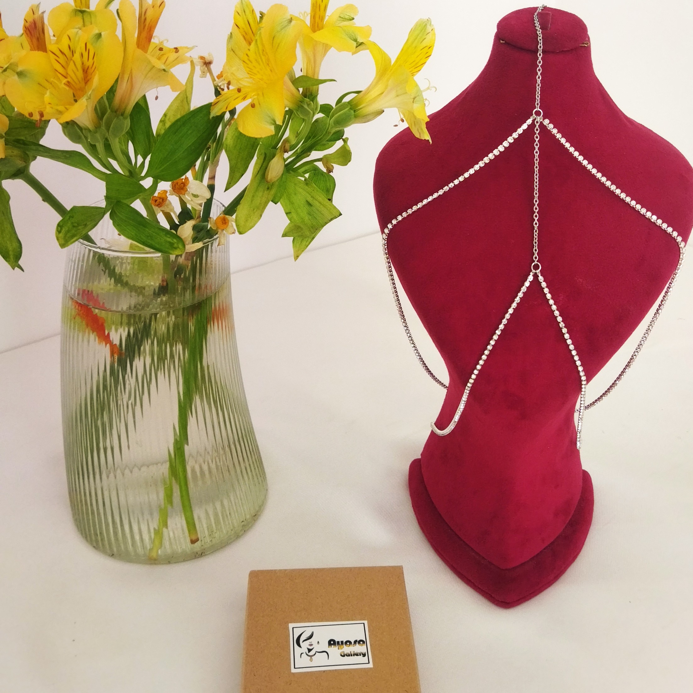 时尚大腿链 – 为你的街头风格增添个性