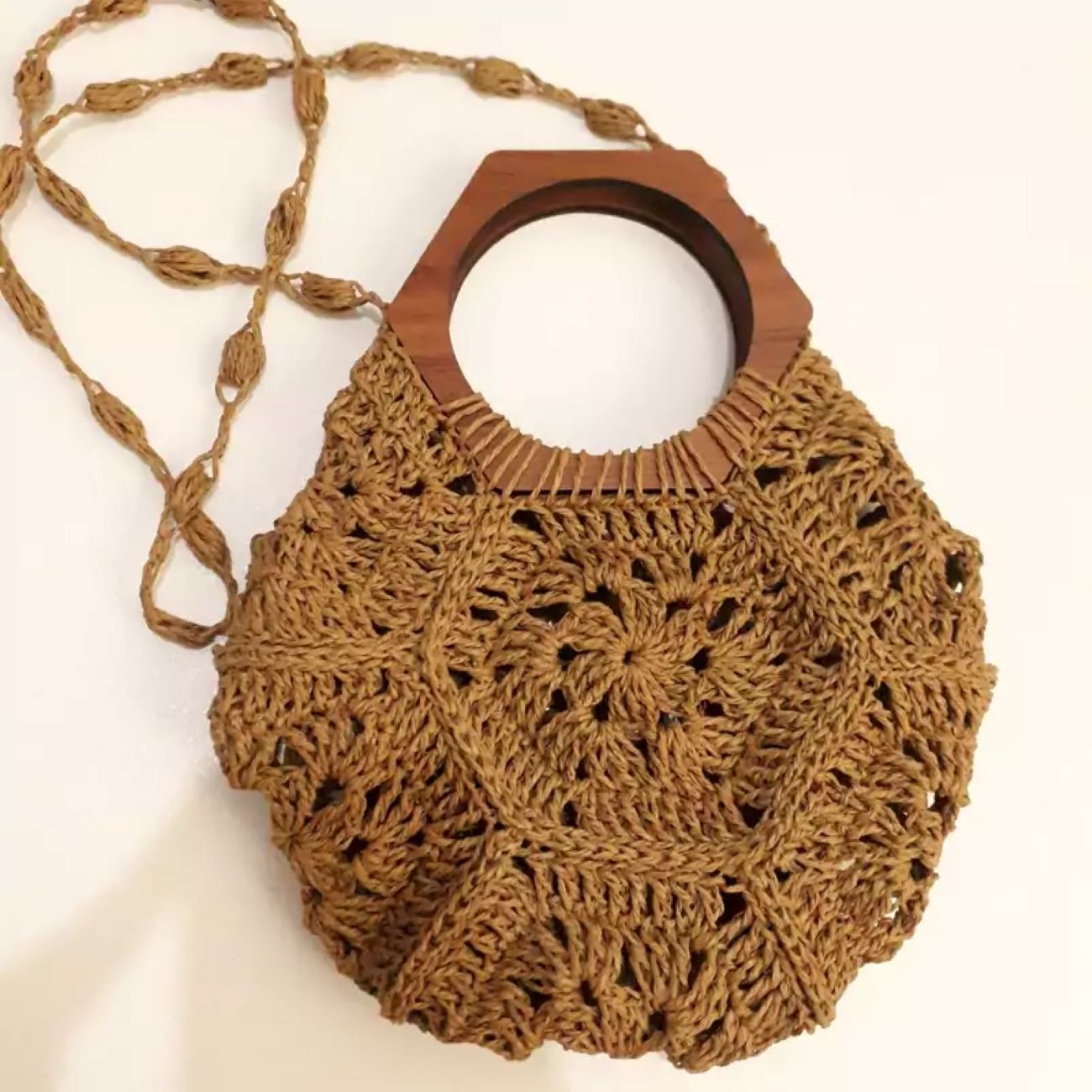 Main image of 手工钩织拉菲草托特包 – 轻盈、耐用且自然美观