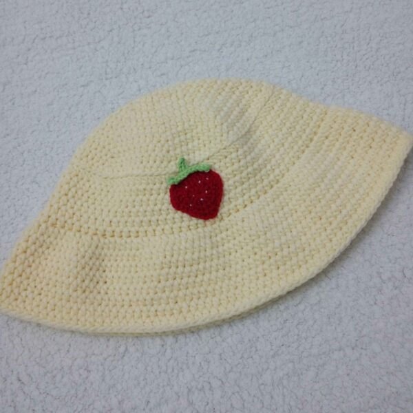 Lightweight Crochet Bucket Hat – Suitable for Travel and Packing