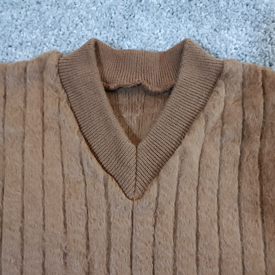 波斯风格男士骆驼毛背心 – 时尚、舒适、多功能