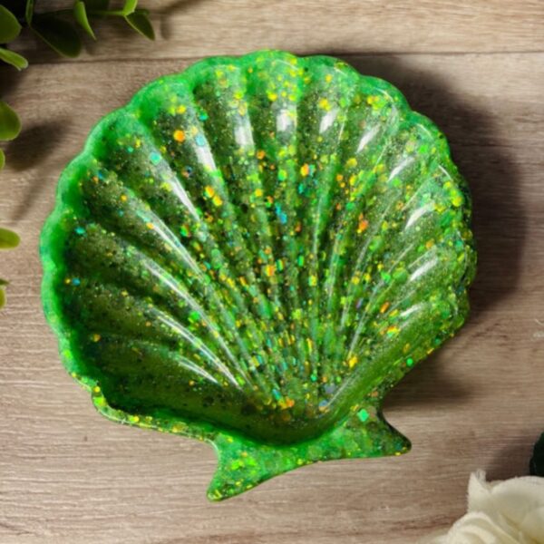 Seashell Jewelry Stand for Rings and Accessories in Resin (1)