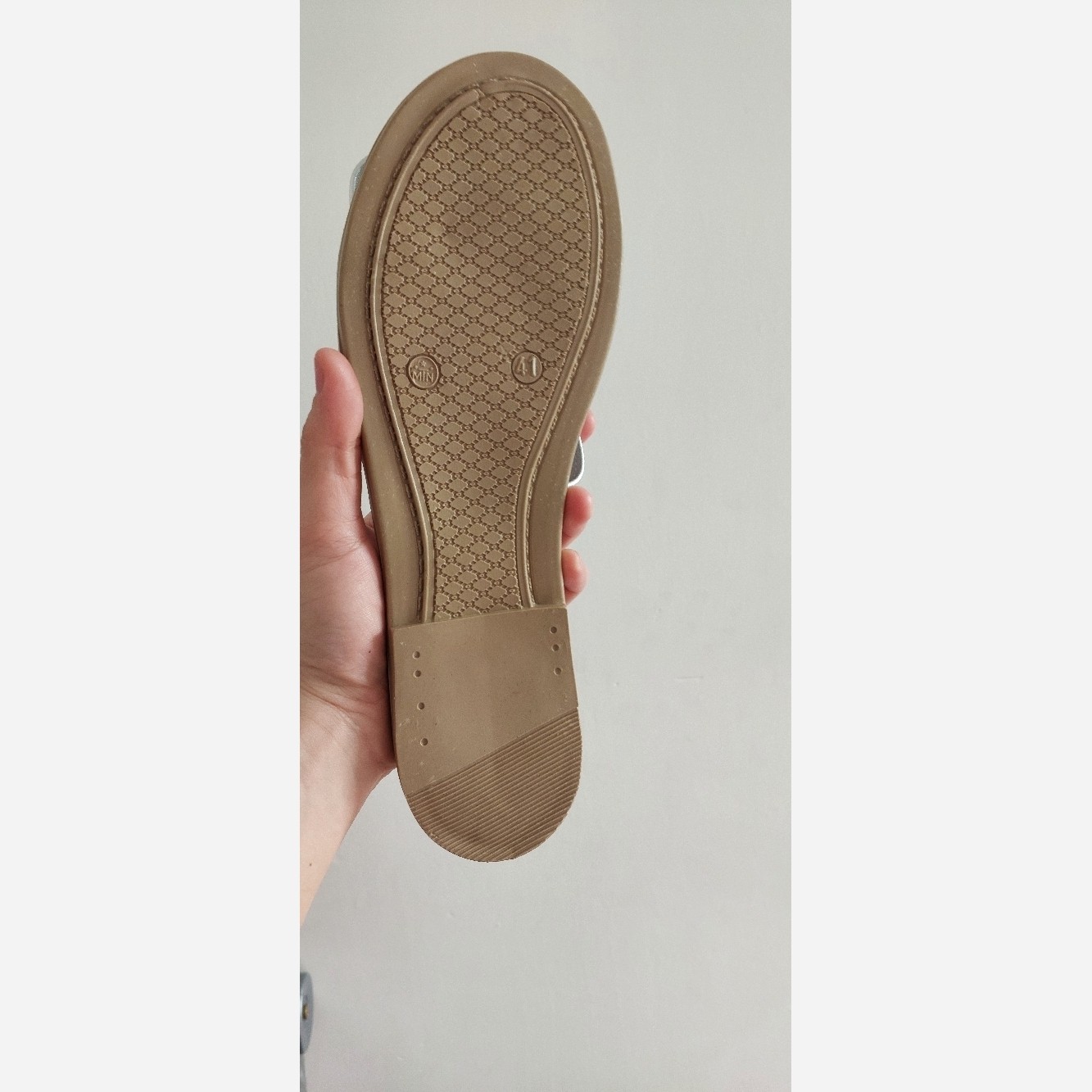 短款角斗士风格脚踝带凉鞋 – 适合日常穿搭