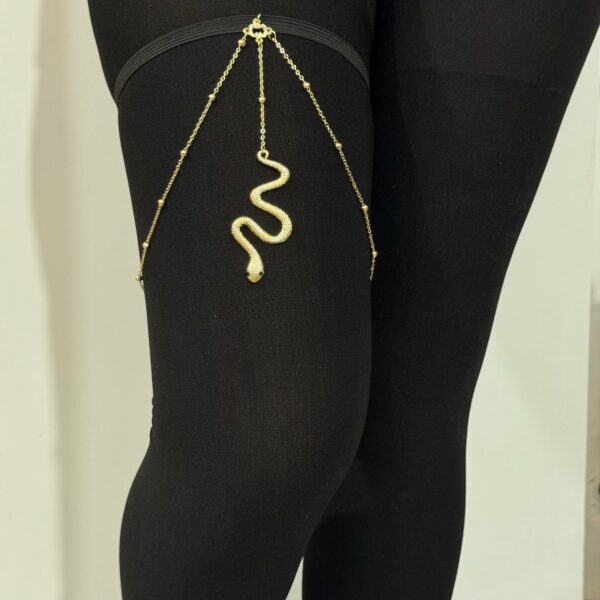 Snake Thigh Chain – Perfect Addition to Summer Dresses (2)
