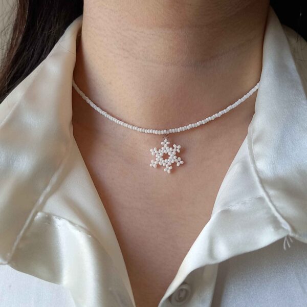Snowflake Beaded Choker Necklace - Handmade, Minimalist Ideal for Everyday Wear (1)