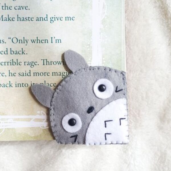Totoro Corner Bookmark – Soft Felt Design, Suitable for Kids & Adults (10x)
