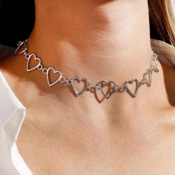 Women's Choker Necklace - Minimal & Chic Suitable for Any Outfit with Heart Design (1)