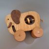 Thumbnail 3: 木制大象婴儿摇铃 – 天然、安全、环保的玩具