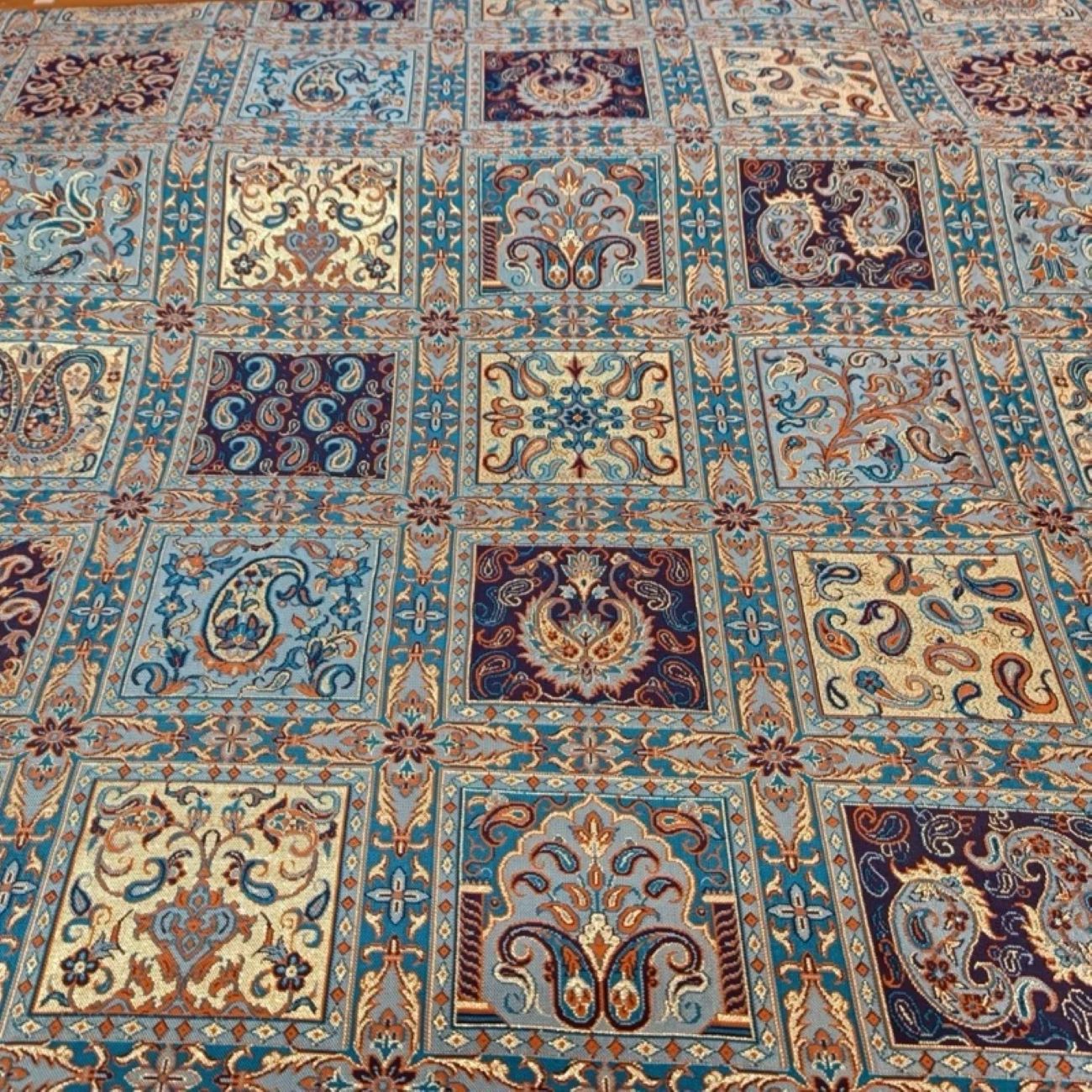 Main image of 高级Termeh面料——复杂的佩斯利花纹和花卉设计