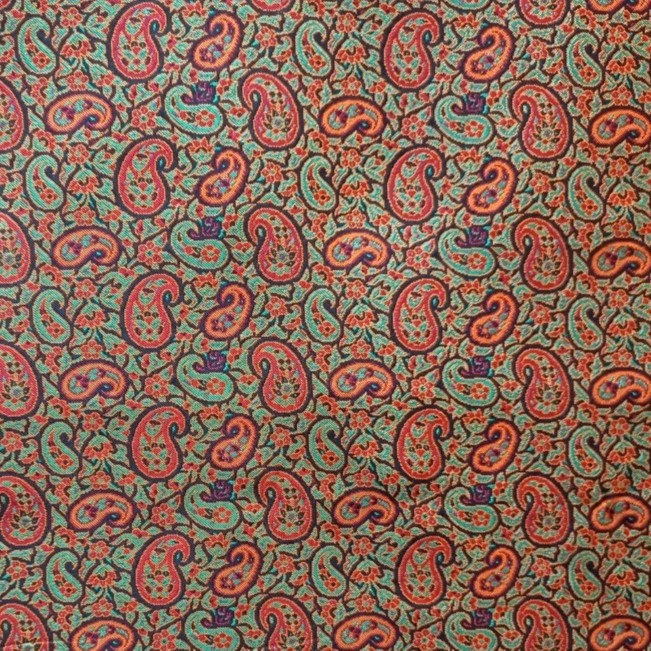 Main image of 沉浸于特尔梅织物的辉煌中——历史与艺术遗产的挂毯