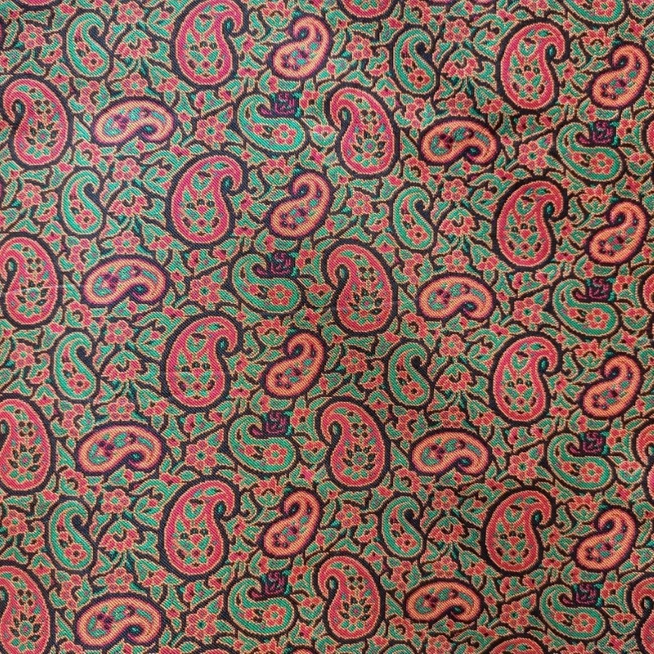 沉浸于特尔梅织物的辉煌中——历史与艺术遗产的挂毯