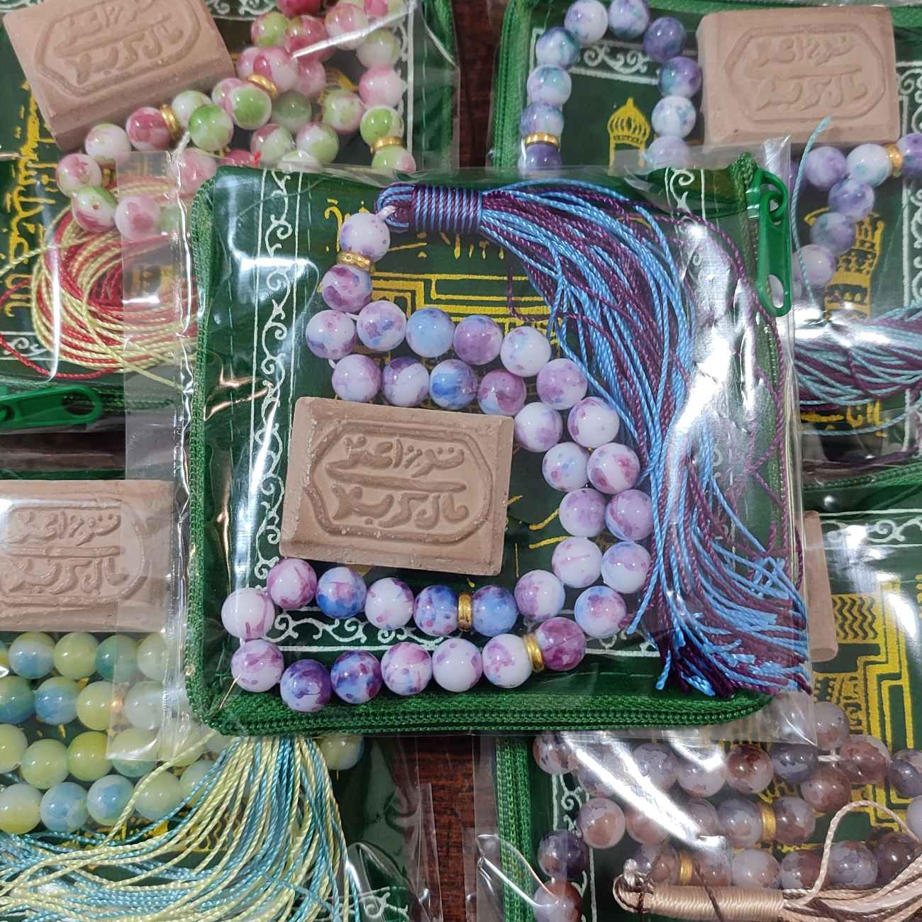 Main image of 卡尔巴拉图尔巴祈祷套装——摩尔石、念珠与拉链祈祷垫