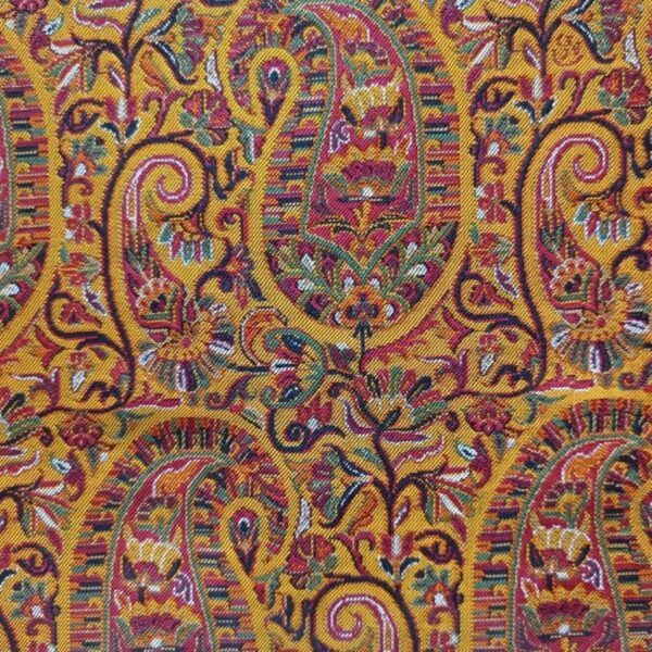 Traditional Termeh Fabric – A Touch of Persian Royalty (4)