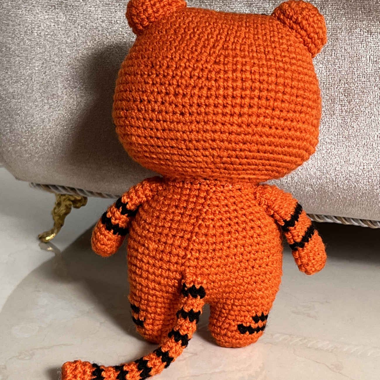 《独特手工编织老虎设计 — 家居装饰或玩耍理想选择》