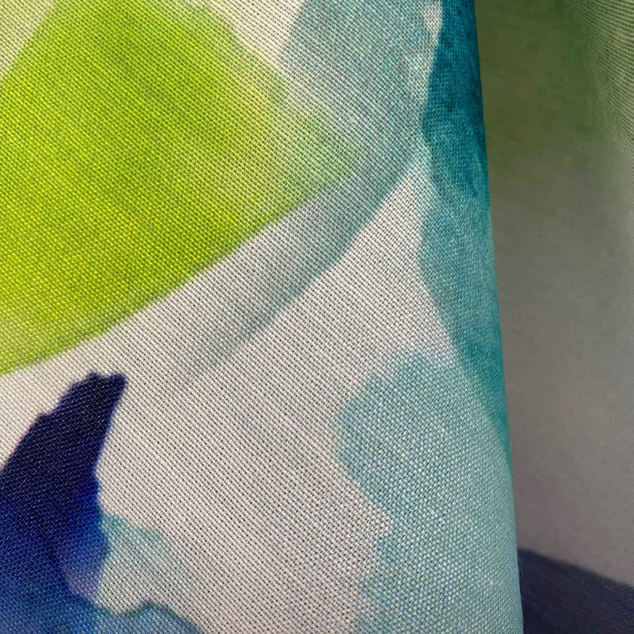 浅蓝色花卉围巾 – 时尚,适合四季