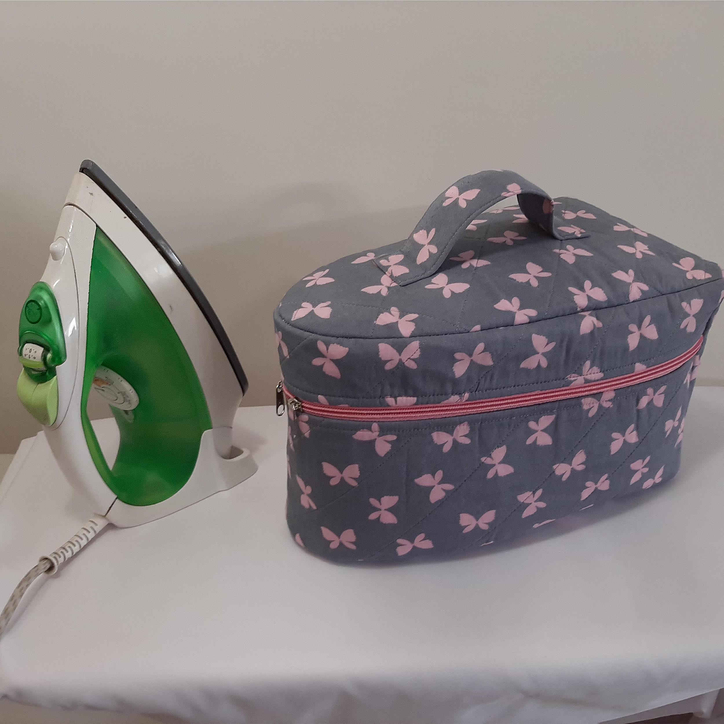 优雅熨斗罩 – 灰色蝴蝶设计,安全耐用的完美选择