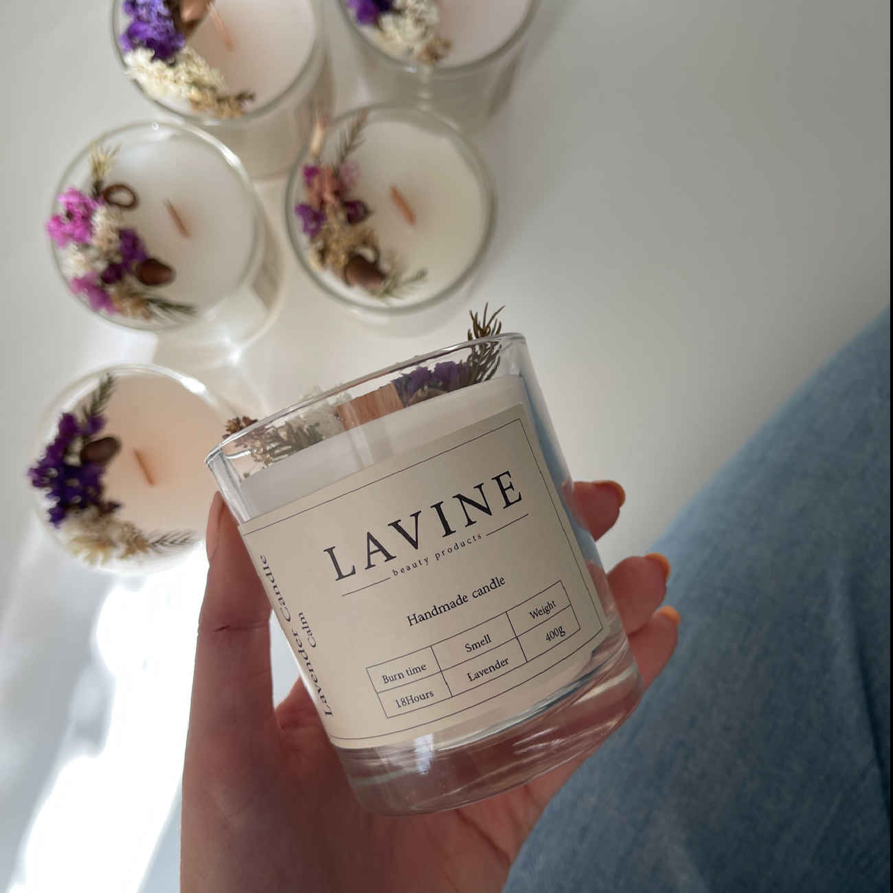 花与肉桂白蜡烛 – 自然气息,温暖感