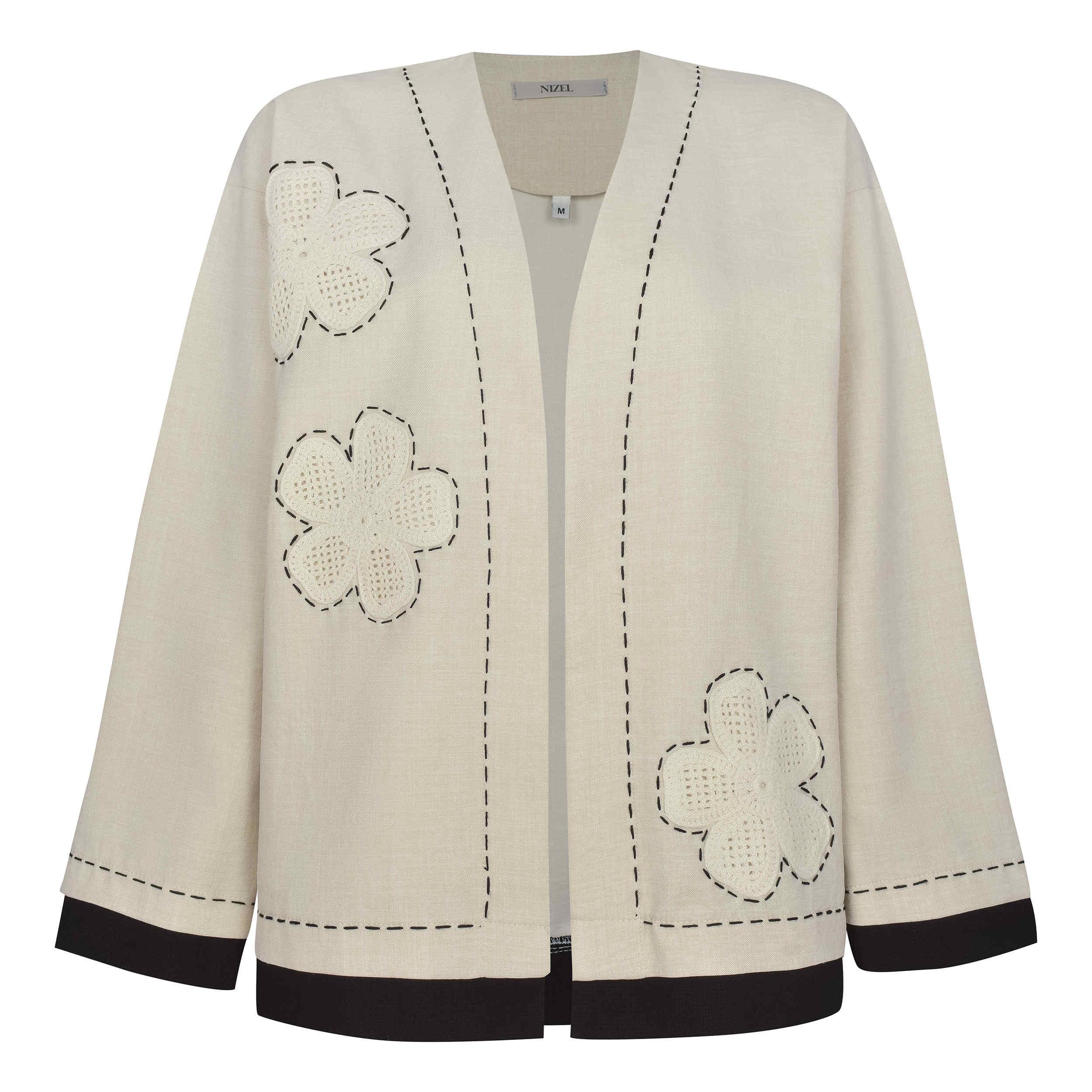 Main image of 轻盈时尚女士长袍设计 — 适合炎热天气与日常穿着