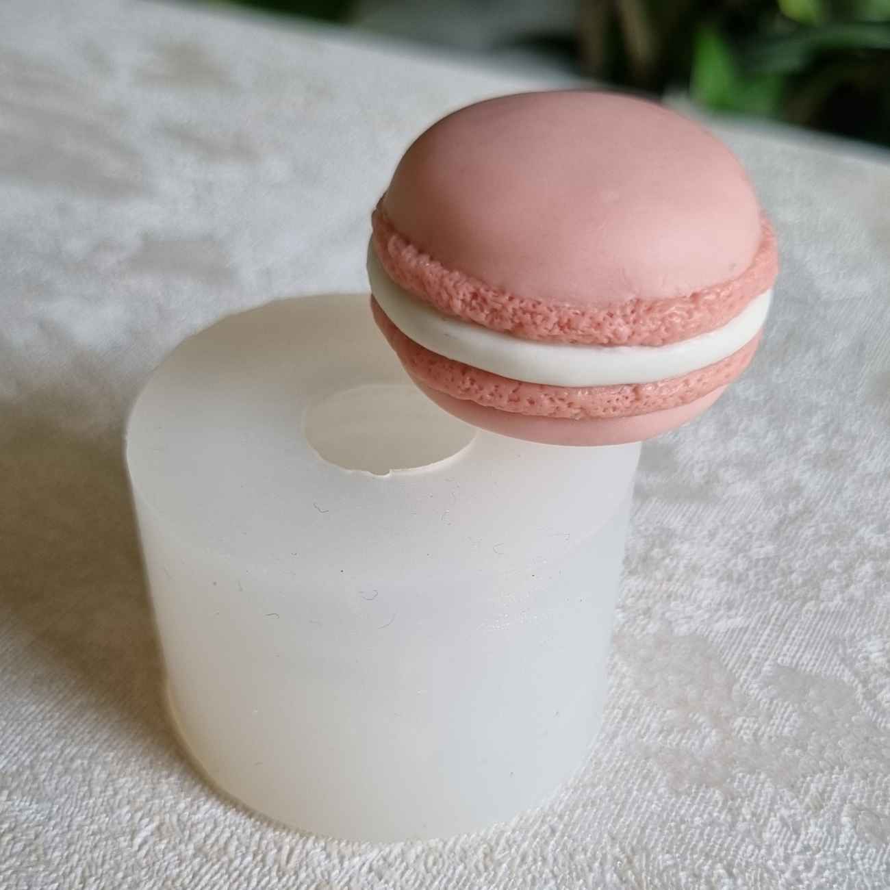用3D马卡龙模具制作甜点蜡烛——可重复使用，易于操作