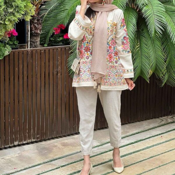 Stylish Linen Manto for Women, Hand-Embroidered & Breathable with Floral Design (3)