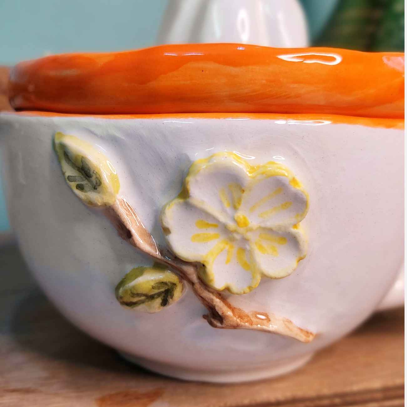 雅致陶瓷榨汁器——粉彩粉色手动柑橘榨汁器