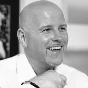 格雷厄姆·麦克尼尔 图书 – 在线购买