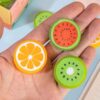 Thumbnail 3: 迷你水果橡皮擦——西瓜、橙子与奇异果的缤纷乐趣