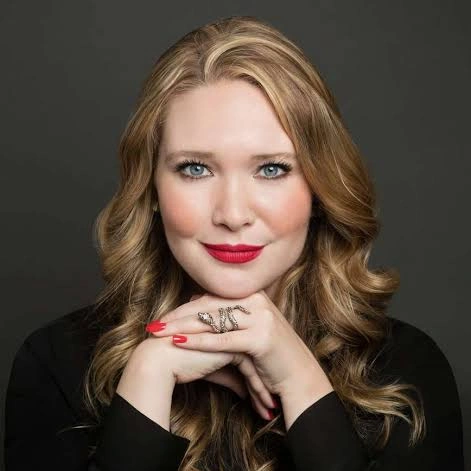 萨拉·J·马斯 图书 – 在线购买